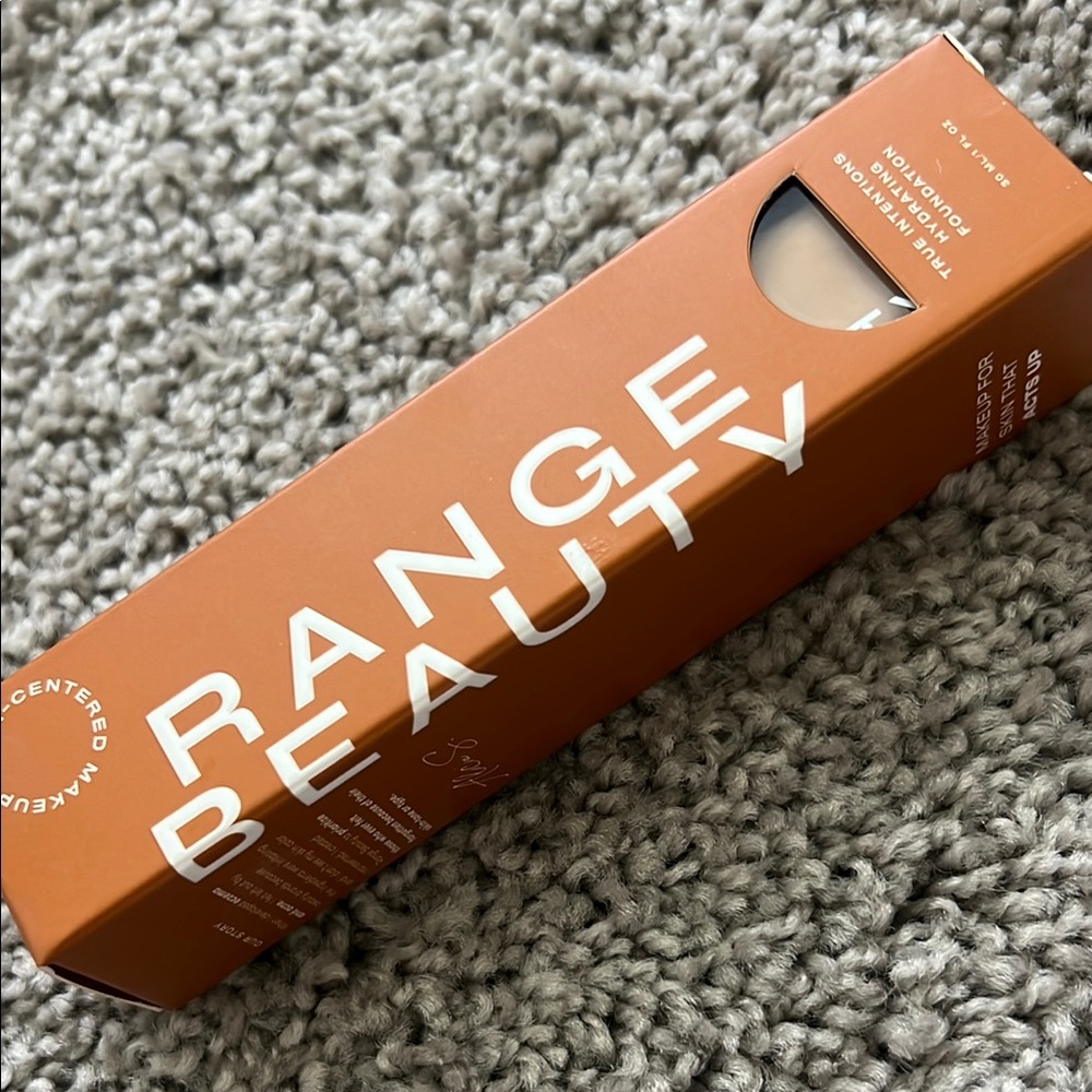 Range Beauty Foundation in Liquid Sun